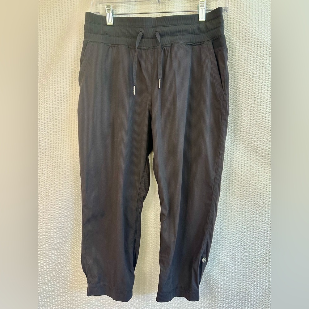 Lululemon Dance Studio Black Cropped Pants Size: 6